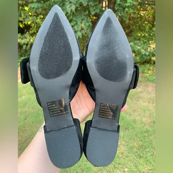 Velvet Pointed Rhinestone Ring Slip-On Loafers - Picture 14 of 16